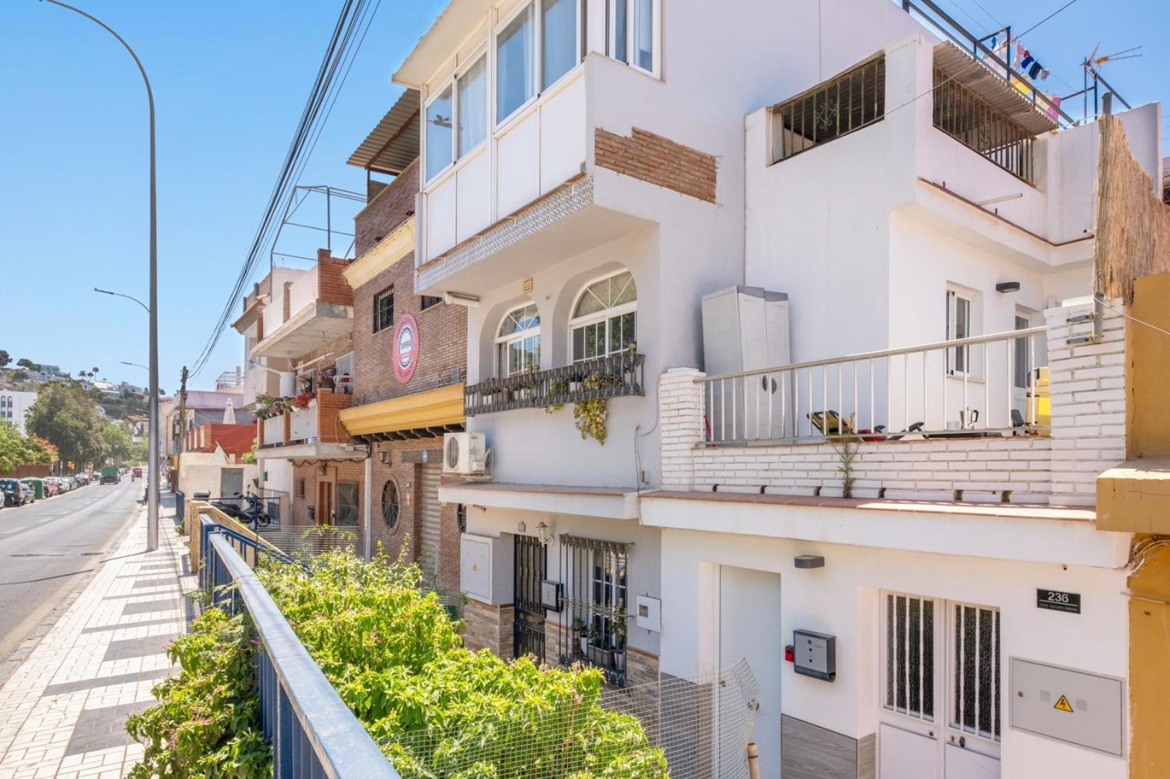 Apartamento En La Playa Con Terraza Málaga Eksteriør billede